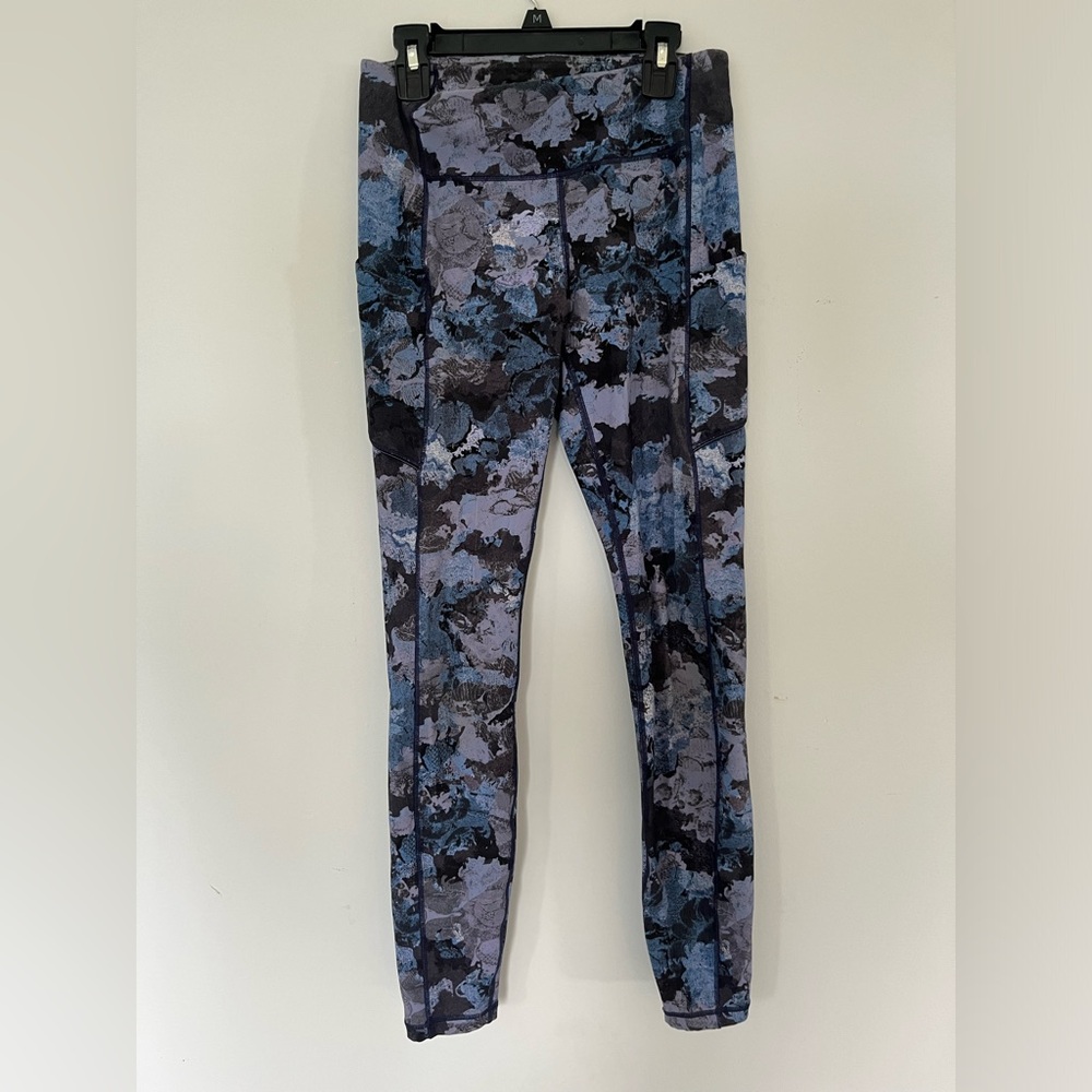 Lululemon size 6 3/4 Capri pant